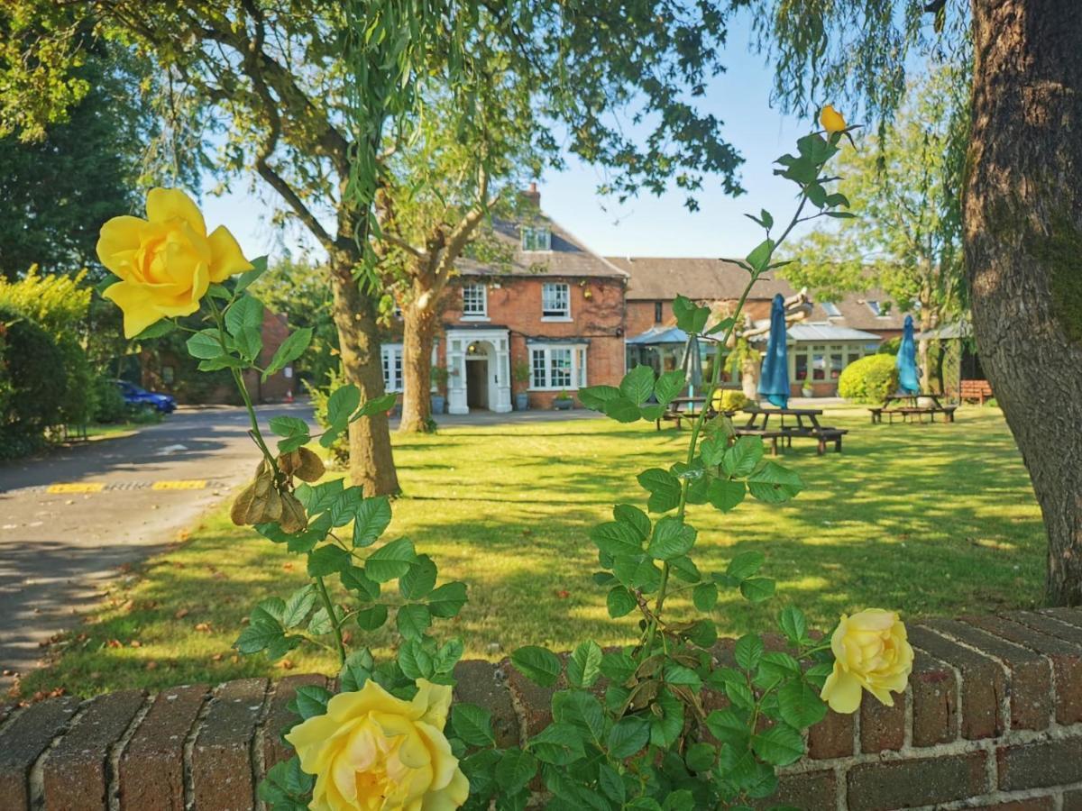 Marsh Farm Hotel Swindon Exterior foto