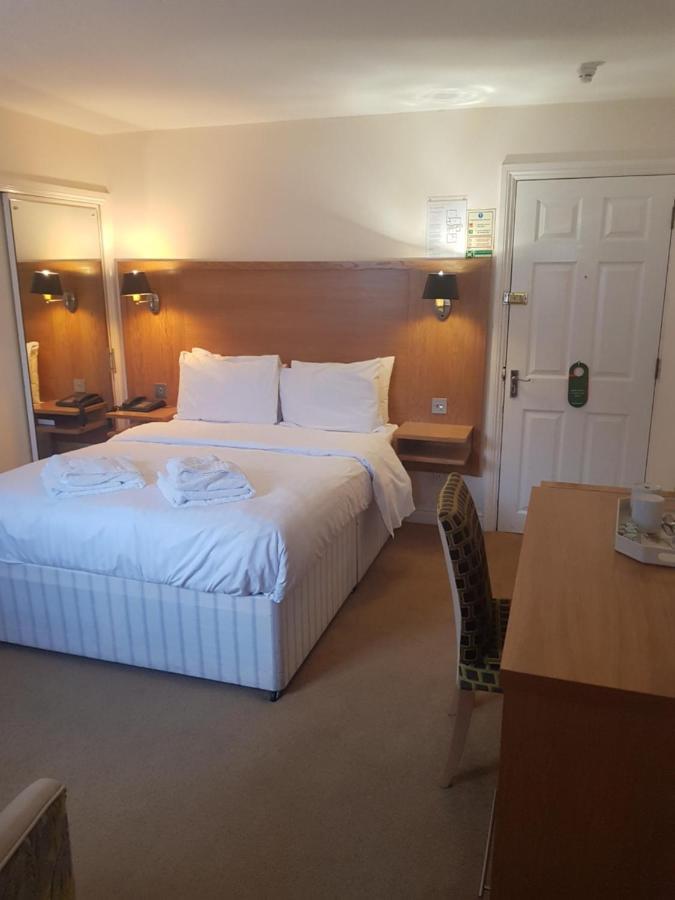 Marsh Farm Hotel Swindon Exterior foto