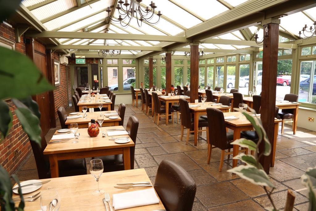 Marsh Farm Hotel Swindon Exterior foto