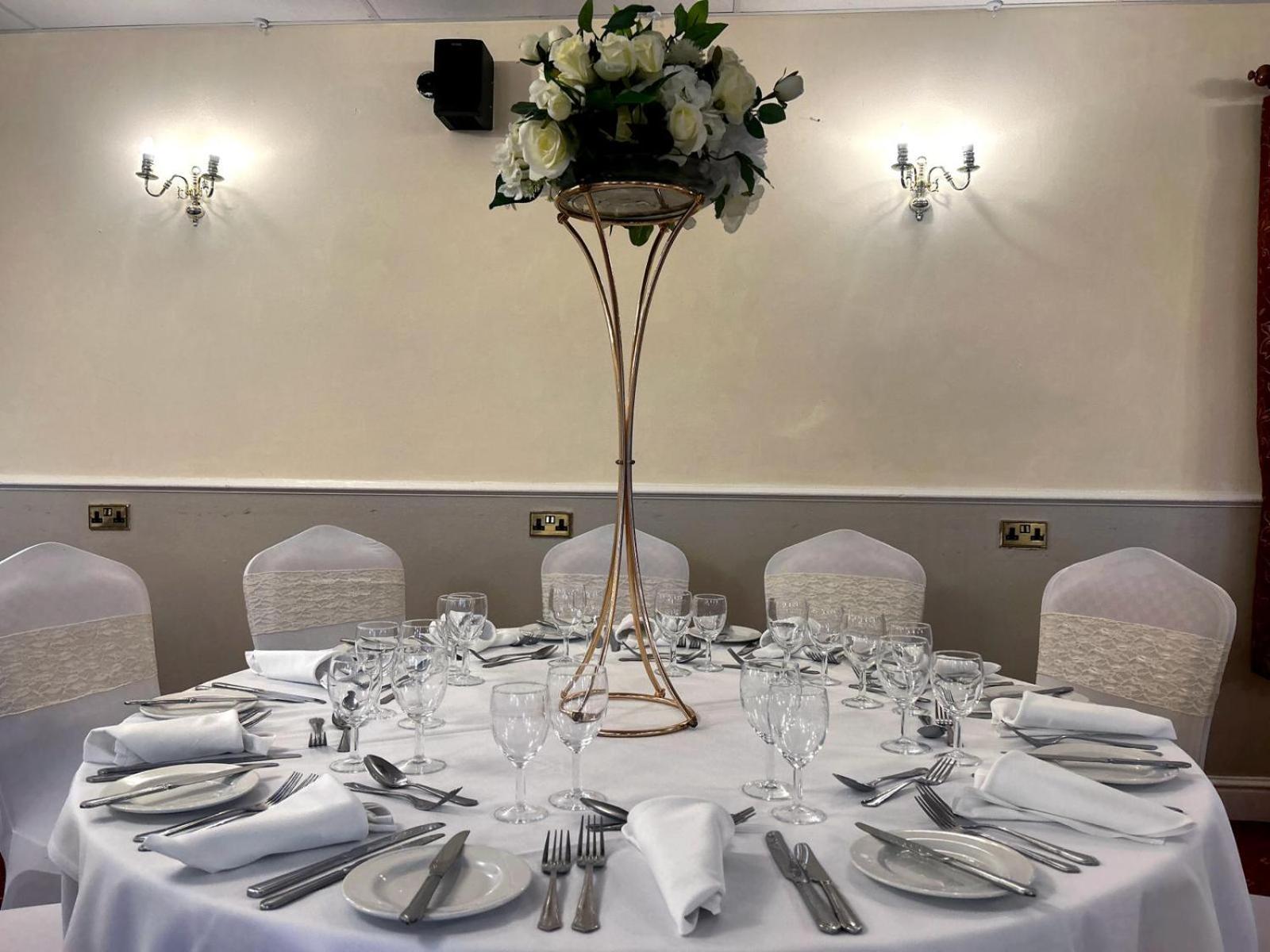 Marsh Farm Hotel Swindon Exterior foto