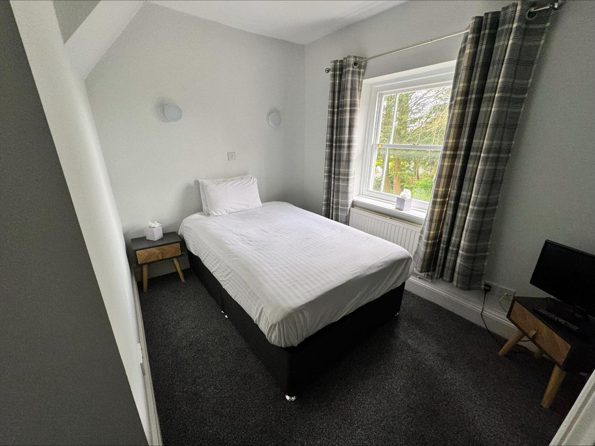 Marsh Farm Hotel Swindon Exterior foto