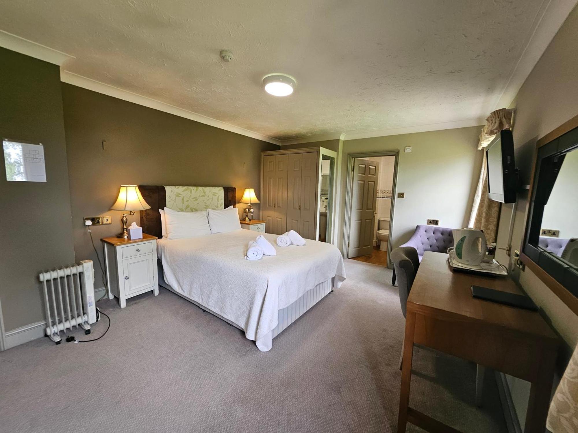 Marsh Farm Hotel Swindon Exterior foto