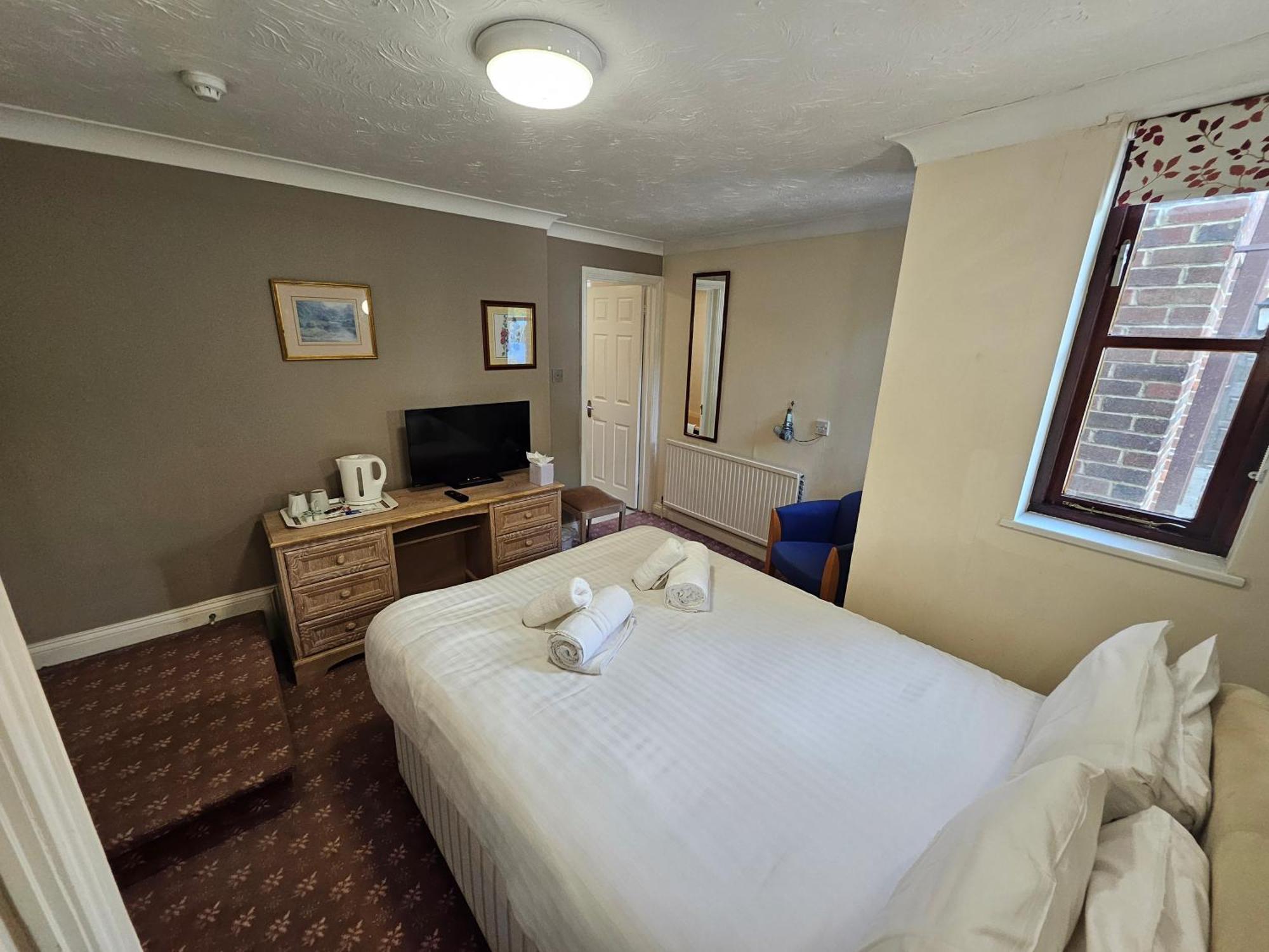 Marsh Farm Hotel Swindon Exterior foto