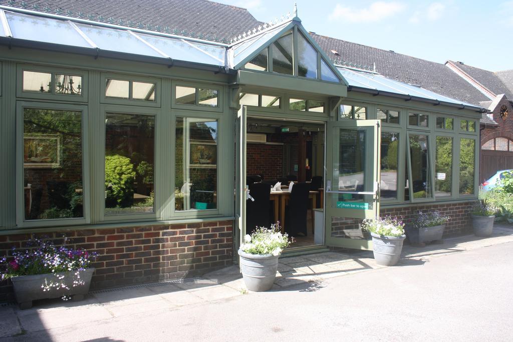 Marsh Farm Hotel Swindon Exterior foto
